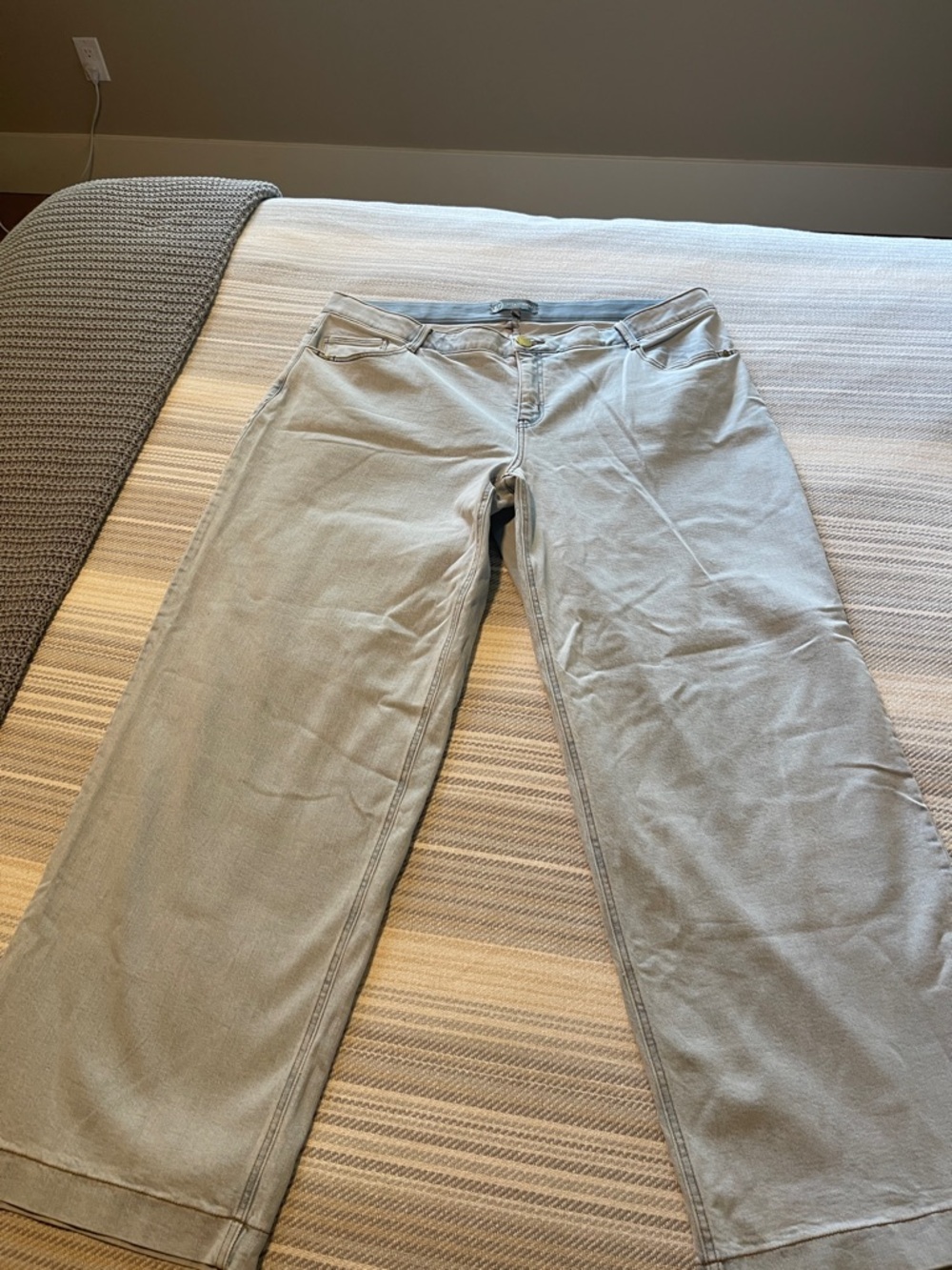 Wit & Wisdom faded light blue wide -Leg Jeans